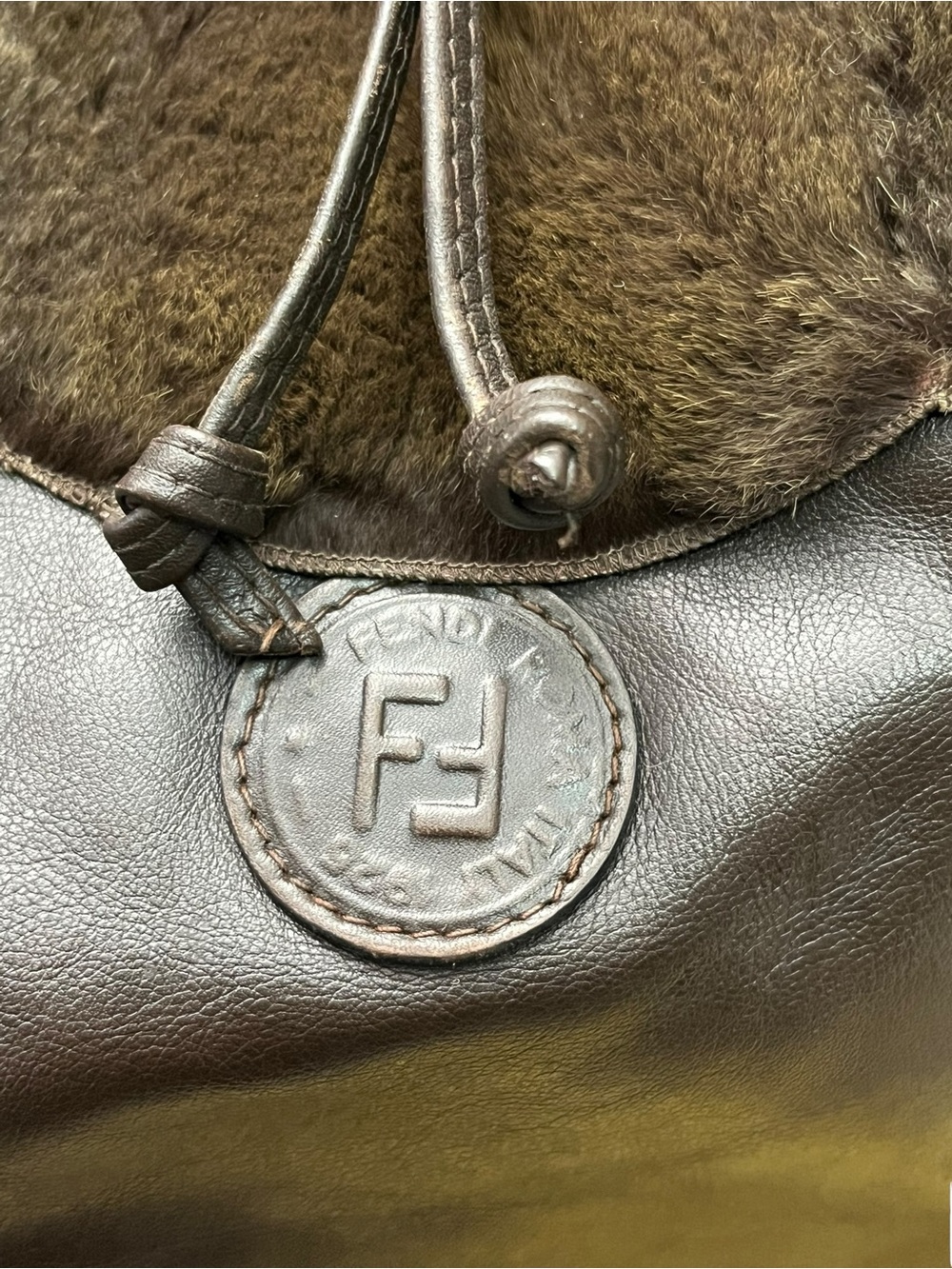 Authentic Vintage Fendi bucket bag- FREE COA - Picture 10 of 11